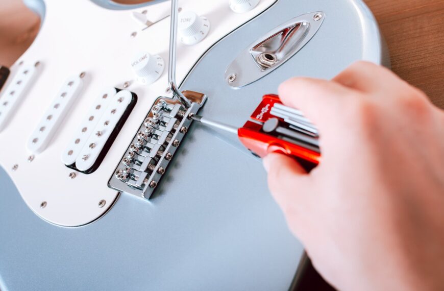 Jak opanować tremolo na gitarze klasycznej i akustycznej: Praktyczne wskazówki