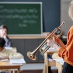 Poradnik dla początkujących: Jak skutecznie korzystać z aplikacji do nauki teorii muzyki i treningu słuchu.