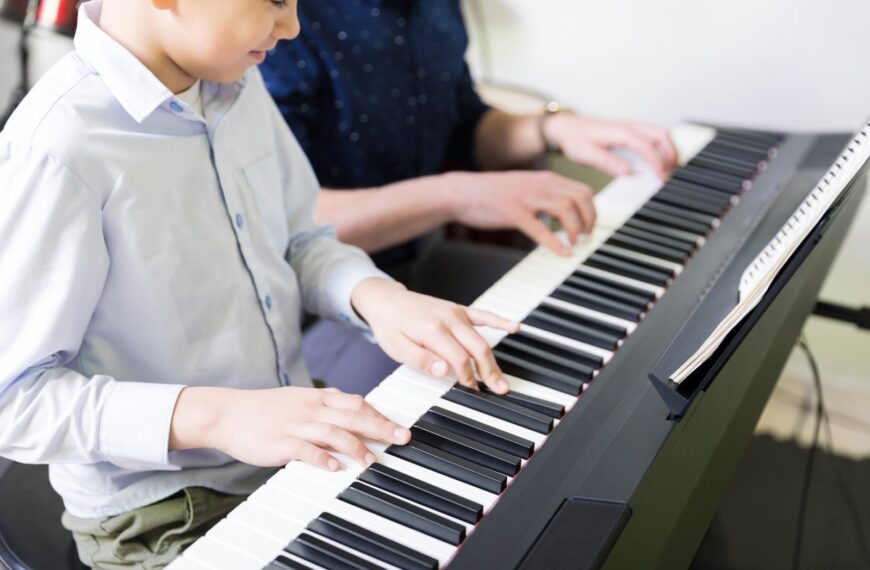 Analiza stylów gry największych pianistów: Czego możemy się nauczyć…