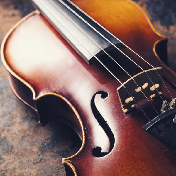 Odkryj tajniki naturalnego brawurowania na skrzypcach: od pentatoniki po barwne pasaże.