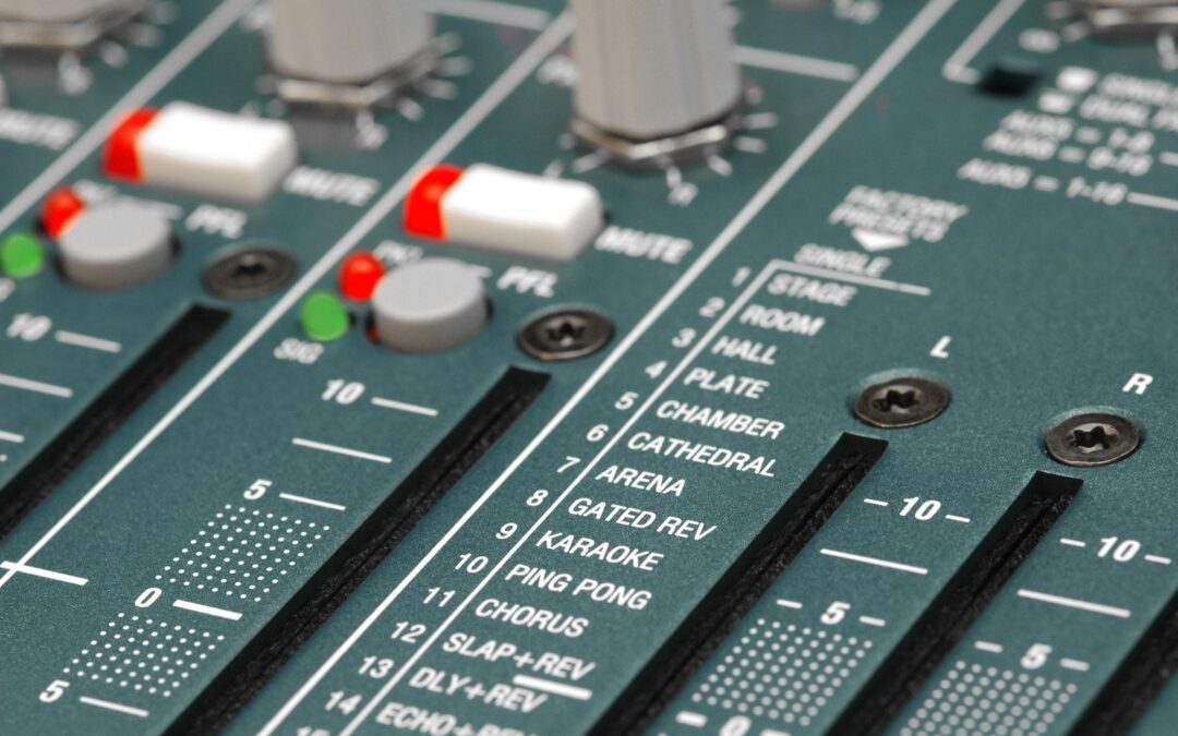 Czym są efekty delay i reverb na gitarze, i jak wpływają na aranżacje muzyczne?