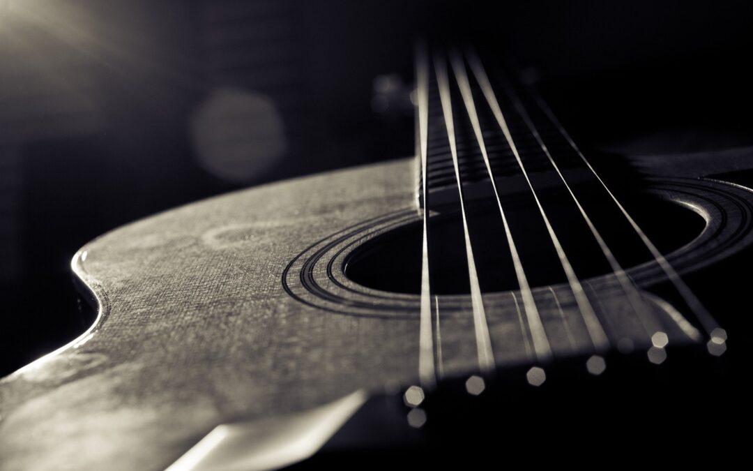 Jak wybrać odpowiednie struny dla różnych stylów gry na gitarze elektrycznej i akustycznej